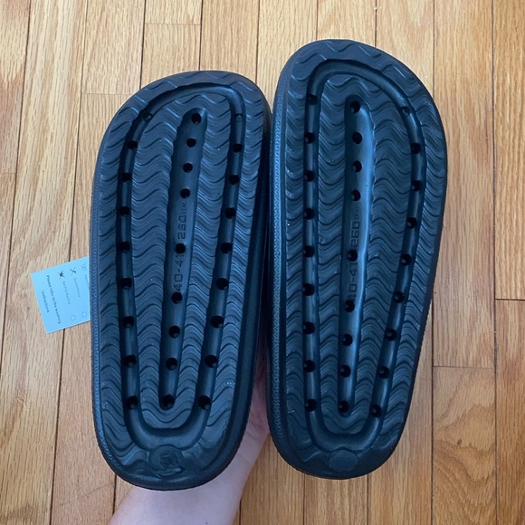 NWT Amazon Pillow Slides - Picture 3 of 5